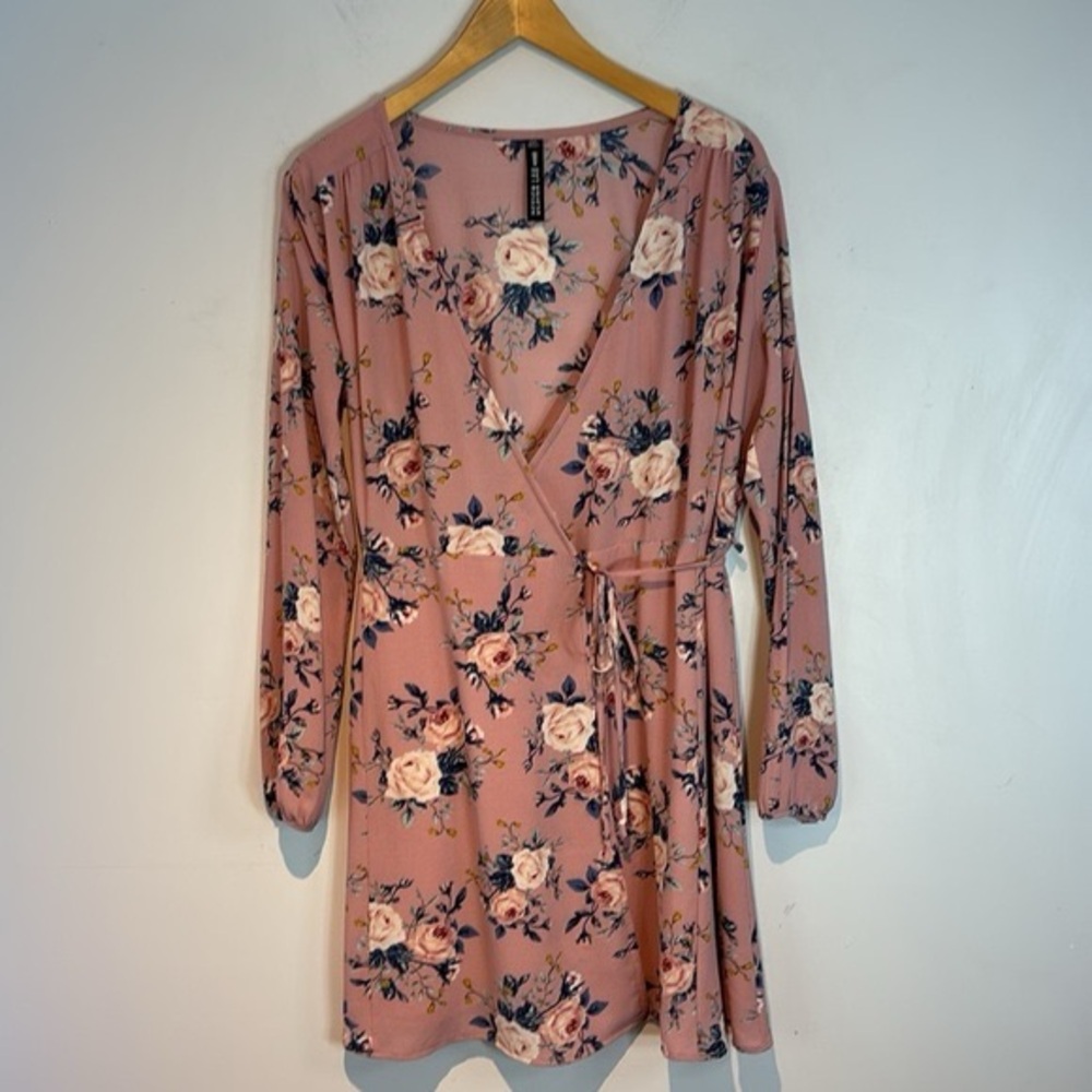 Lord and Taylor design lab pink floral wrap dress size medium
